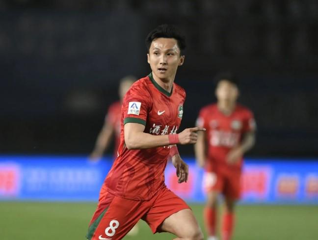 乐鱼体育-篮球训练中“带球连续急停跳投”是否能有效提高抗压出手表现